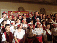 Harper attends United Macedonians organization